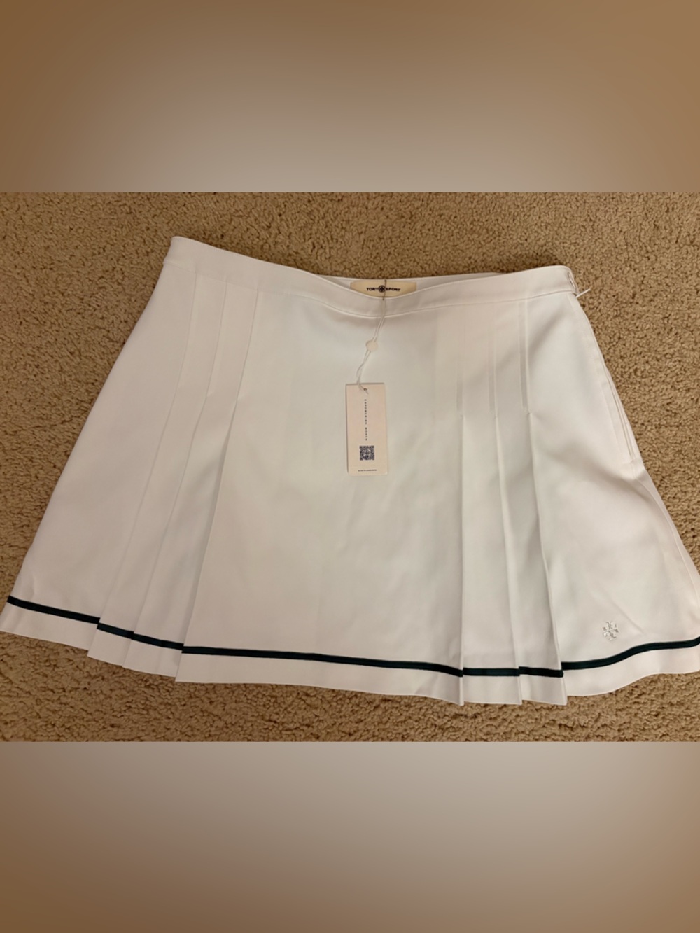Tory Burch  White Skirt with green edge Logo Tag